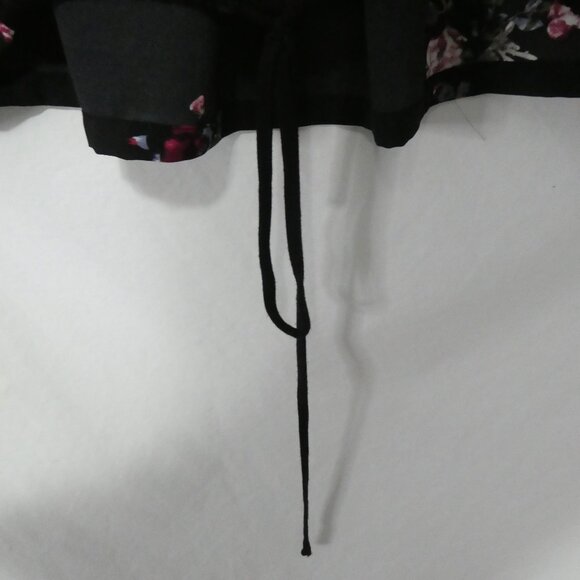 MICHEL STUDIO COLLECTION | 1X | Chic Black Top | Floral Back | Lace-Up Bottom - Picture 7 of 14